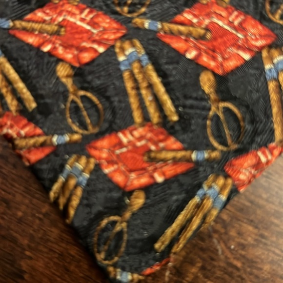 Vintage Tie with cigars and ashtrays by Fumagai’s - Picture 5 of 8